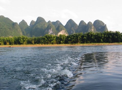 陽朔遇龍河漂流上半程和下半程的區別